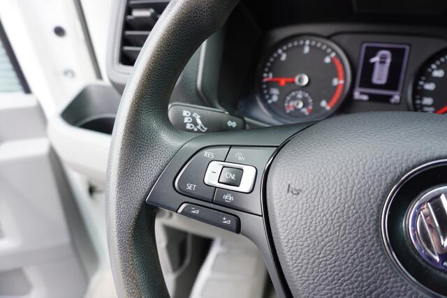 Volkswagen CRAFTER L3H3/L2H2 140pk Automaat Apple carplay Camera Parkeersensren 3-zits Cruise control