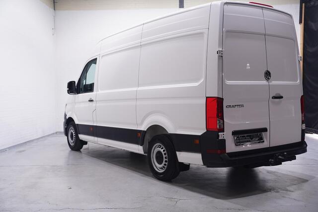 Volkswagen CRAFTER 2.0 TDI L3H3 Navi, Trekhaak, Laadruimte Pakket PDC V+A, Apple Carplay, 3-Zits