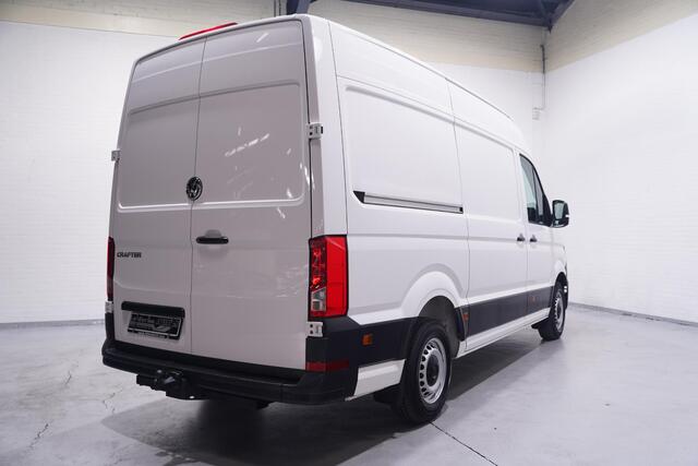 Volkswagen CRAFTER 2.0 TDI L3H3 Navi, Trekhaak, Laadruimte Pakket PDC V+A, Apple Carplay, 3-Zits