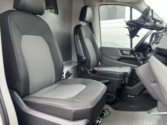 Volkswagen CRAFTER 35 2.0 TDI L3H3/L2H2 Werkplaatsinrichting Kastinrichting Servicewagen Omvormer Standkachel Airco Cruise controle Tekhaak 3000kg Camera Telefoonverbinding 1e eigenaar Dealer onderhouden Euro 6 Ex overheid