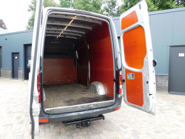 Volkswagen CRAFTER 35 2.0 TDI L2H2 TOPSTAAT! NAVI! CRUISE! AIRCO! TREKHAAK!