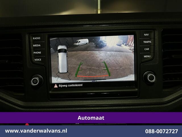Volkswagen CRAFTER 2.0 TDI 141pk Automaat L3H3 L2H2 Euro6 Airco | Camera | Navigatie | Apple Carplay Android Auto, Chauffeursstoel, Parkeersensoren, Leder, Bijrijdersbank, 3000kg trekvermogen