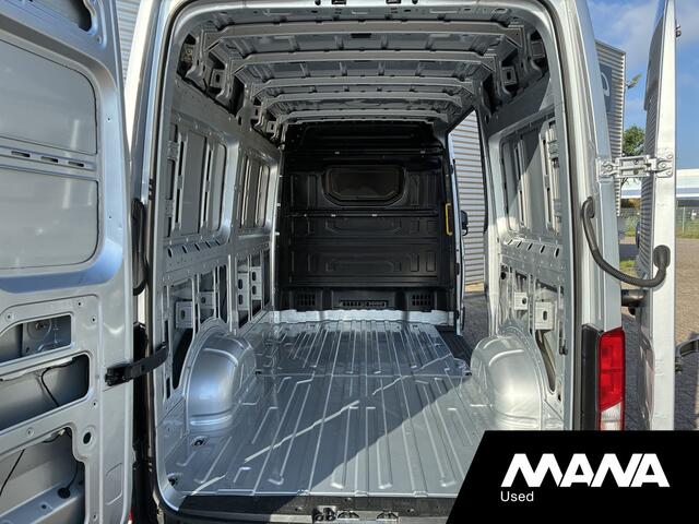 Volkswagen CRAFTER 35 2.0 TDI L3H3 177pk Automaat LED Standkachel Carplay Airco