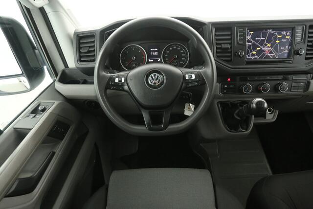 Volkswagen CRAFTER 2.0 TDI L3H3 140PK | Airco | Cruise | Camera | Carplay | 3 Zits | Trekhaak