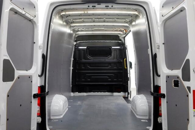 Volkswagen CRAFTER 30 2.0 TDI 140pk L3H3 (L2H2) Comfortline Airco/Navi/Camera 10-2022