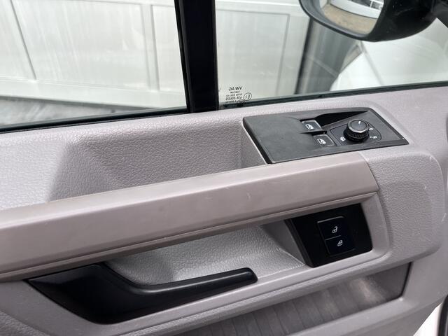 Volkswagen CRAFTER 35 2.0 TDI L4 DC Airco Cruise controle Trekhaak 3000kg trekgewicht 6-Persoons Euro 6 Dubbele cabine Telefoonverbinding Open laadbak Pick-up p-up Bakwagen Kieper