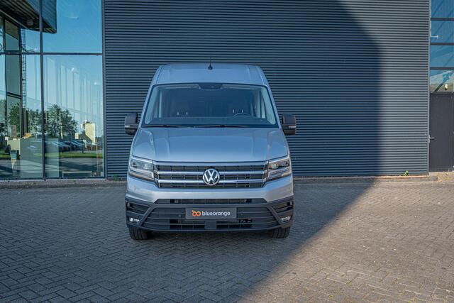 Volkswagen CRAFTER 35 2.0 TDI L3H2 DC 140PK Aut8 Trekhaak, Achteruitrijcamera, Navi, 17" LM Velgen, Voorruitverwarming, Adaptieve Cruise Control, Stoel-stuurverwarming, Houten Laadvloer