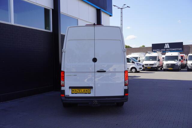 Volkswagen CRAFTER 2.0 TDI 140PK L3H2 EURO 6 - Airco - Trekhaak - Camera - ¤20.900,- Excl.