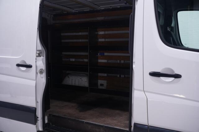 Volkswagen CRAFTER 2.0 TDI 110 pk L1H1 Airco, Imperiaal met Trap, Trekhaak, Cruise Control, NAP 143 dkm, 3-Zits