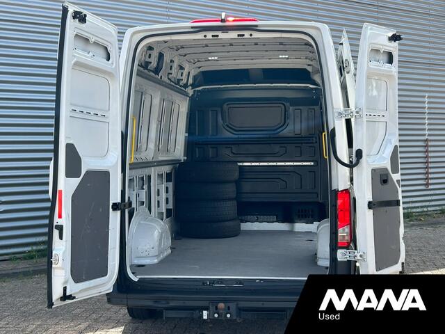 Volkswagen CRAFTER 2.0 L3H3 177pk Automaat Camera Camera Airco Nav Carplay