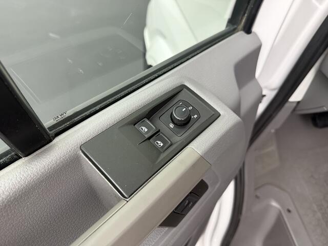 Volkswagen CRAFTER 2.0TDI 177PK Automaat Dubbele Cabine Kipper | 3-Zijdig | 3000Kg Trekhaak | Navigatie | 6-Persoons