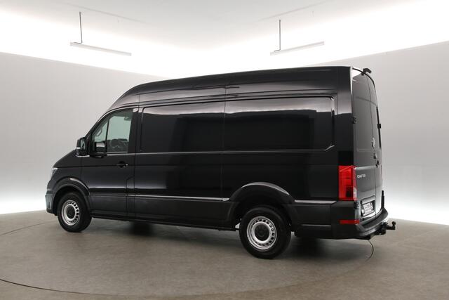 Volkswagen CRAFTER 2.0 TDI 140PK L3H3 | Airco | Camera | 3 Zits | Trekhaak | Carplay | Parkeersens.