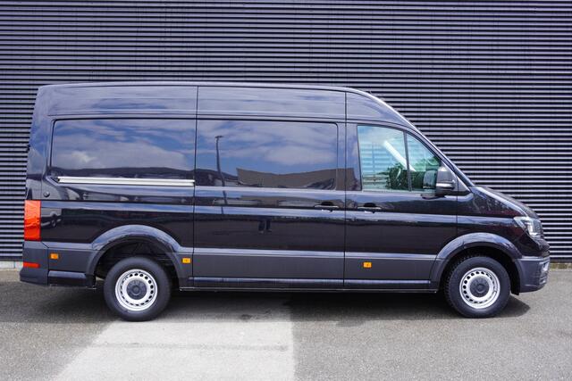 Volkswagen CRAFTER 140pk Automaat L3H3/L2H2 Apple carplay Camera Trekhaak Parkeersensoren Airco Cruise control