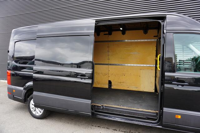 Volkswagen CRAFTER 140pk L4H3/L3H2 Apple Carplay Camera Trekhaak Parkeersensoren 17" Velgen Stoelverwarming