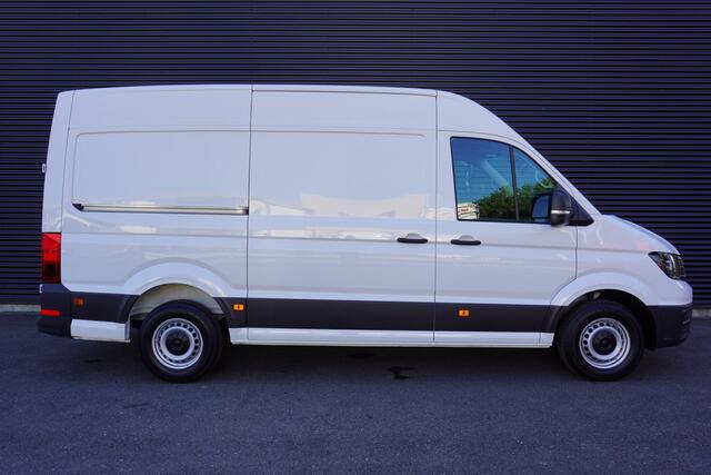 Volkswagen CRAFTER 140pk Automaat Facelift L3H3/L2H2 Camera Cruise control Digitaal dashboard Airco 3-Zits