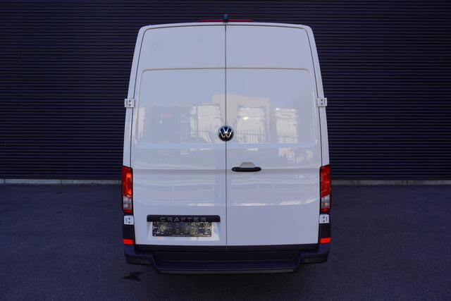 Volkswagen CRAFTER 140pk Automaat Facelift L3H3/L2H2 Camera Cruise control Digitaal dashboard Airco 3-Zits