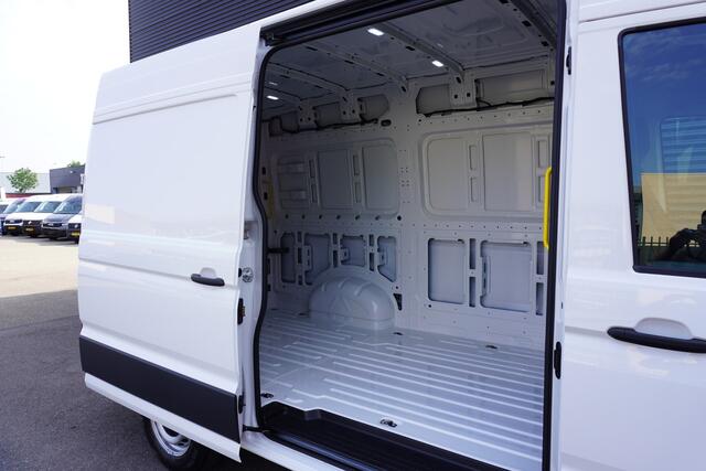 Volkswagen CRAFTER 140pk Facelift L3H3/L2H2 Camera Cruise control Digitaal dashboard Airco 3-Zits