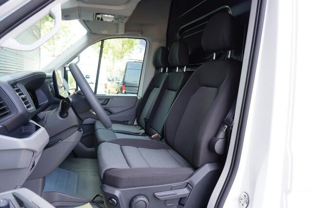 Volkswagen CRAFTER 140pk Facelift L3H3/L2H2 Camera Cruise control Digitaal dashboard Airco 3-Zits