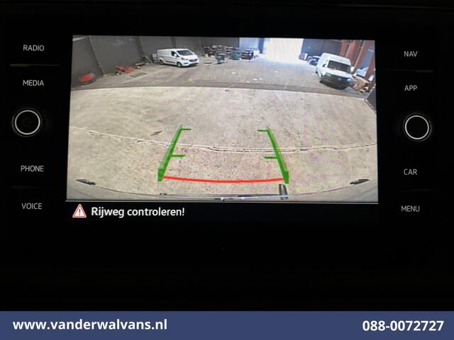 Volkswagen CRAFTER 2.0 TDI 141pk L3H3 L2H2 Euro6 Airco | Camera | Android Auto | Cruisecontrol 3000kg trekvermogen