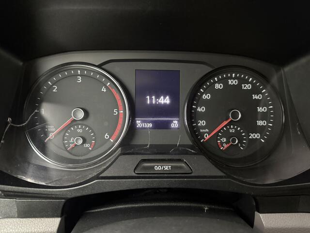 Volkswagen CRAFTER 2.0TDI 140PK Bakwagen+Laadklep | 997Kg Laadvermogen (2024) | Airco | Cruise | Dakspoiler | Zijdeur | 2.25 Mtr Hoog