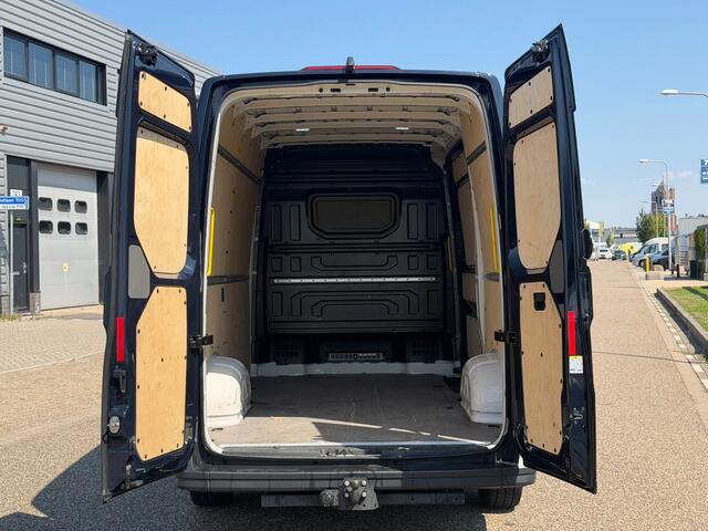 Volkswagen CRAFTER 2.0TDI L3H2 ( L2H2 ) Trendline Airco Trekhaak AppleCarplay 78000KM