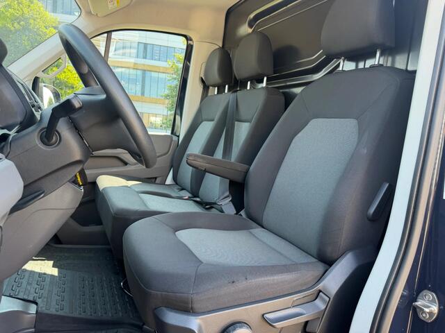Volkswagen CRAFTER 2.0TDI L3H2 ( L2H2 ) Trendline Airco Trekhaak AppleCarplay 78000KM