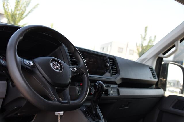 Volkswagen CRAFTER 35 2.0 TDI L3H3 PB Edition Camera, Cruise, Carplay, LED, Automaat, Trekhaak, Multimedia, Automaat, 140pk, Uniek!