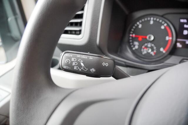 Volkswagen CRAFTER 2.0 TDI 140PK Automaat L4H3 Airco Cruise Control Parkeer sensoren V+A