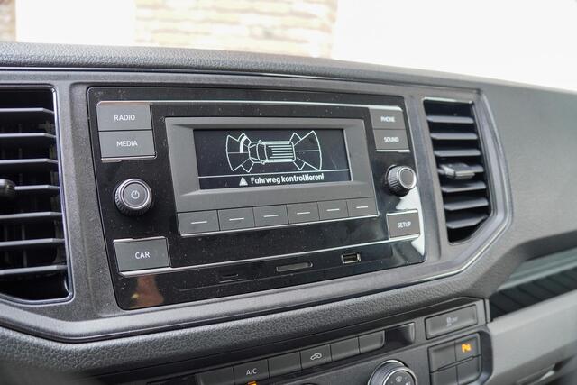 Volkswagen CRAFTER 2.0 TDI 140PK Automaat L4H3 Airco Cruise Control Parkeer sensoren V+A