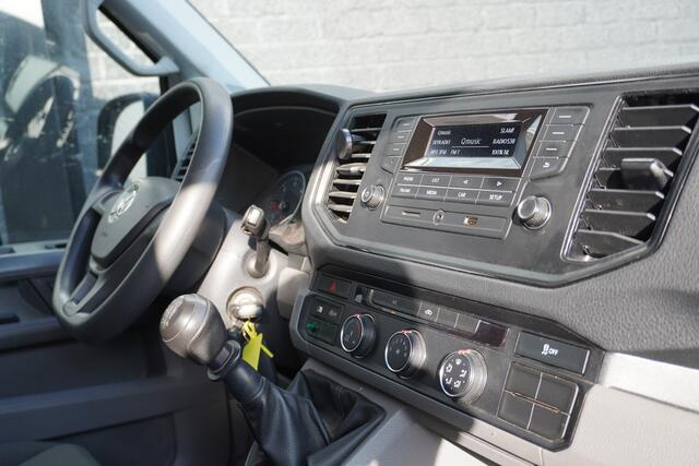 Volkswagen CRAFTER 2.0 TDI 140PK L3H3 - Airco - Radio - Cruise - ¤16.900,- Excl.