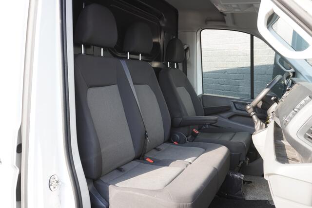 Volkswagen CRAFTER 2.0 TDI 140PK L3H3 - Airco - Radio - Cruise - ¤16.900,- Excl.