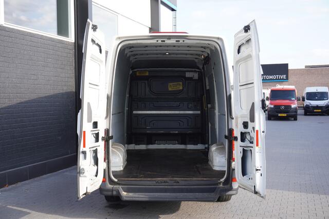 Volkswagen CRAFTER 2.0 TDI 140PK L3H3 - Airco - Radio - Cruise - ¤16.900,- Excl.