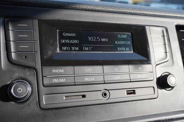 Volkswagen CRAFTER 2.0 TDI 140PK L3H3 - Airco - Radio - Cruise - ¤16.900,- Excl.