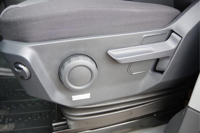 Volkswagen CRAFTER 35 2.0 TDI L3H3(L2H2) 3-ZITS, 177PK AUT. LED, CAMERA, NAVI, CRUISE, AIRCO, GEVEERDE ERGO COMFORT STOEL