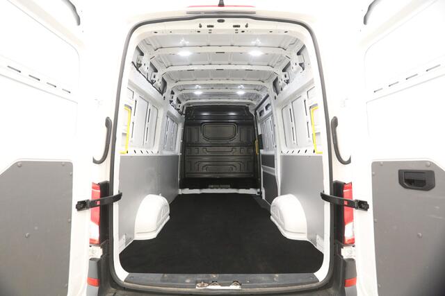 Volkswagen CRAFTER 2.0 TDI 140PK L3H3 | Airco | Cruise | Camera | Massagestoel | Carplay