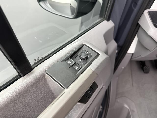 Volkswagen CRAFTER 2.0TDI 140PK L3H2 Highline | Multimedia | Navigatie | Airco | Cruise | Betimmering