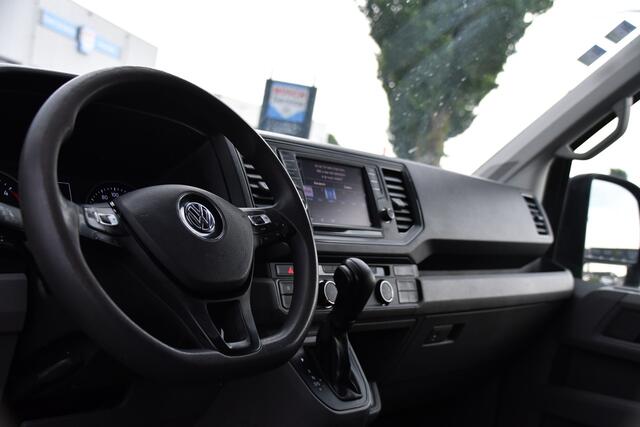 Volkswagen CRAFTER 35 2.0 TDI L3H3 PB Edition Camera, Adaptieve Cruise, Carplay, LED, Trekhaak, Multimedia, 140pk, Automaat, Sensoren, Uniek!