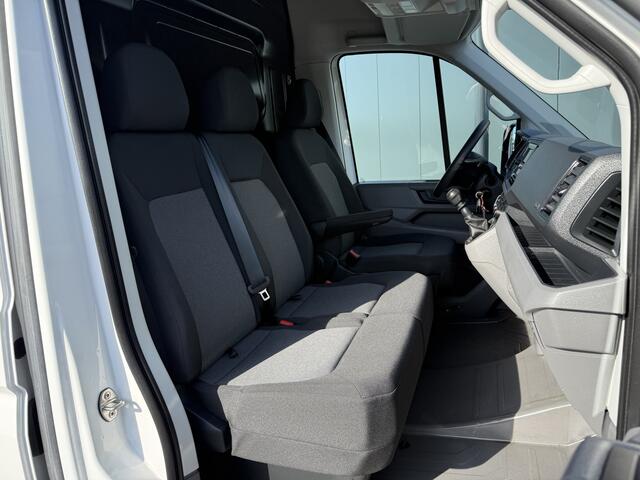 Volkswagen CRAFTER 2.0 TDI 141 PK / L3H3 / 2x SCHUIFDEUR / IMPERIAAL + LADDER / 3 TONS TREKHAAK / CAMERA / 3-ZITS / VERWARMDE VOORRUIT