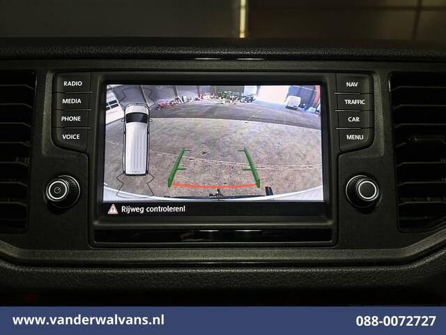 Volkswagen CRAFTER 2.0 TDI L3H2 L2H1 Euro6 Airco | Camera | Navigatie | Apple Carplay | Stoelverwarming Android Auto, 2500kg Trekhaak, Verwarmde voorruit, Parkeersensoren, Bijrijdersbank