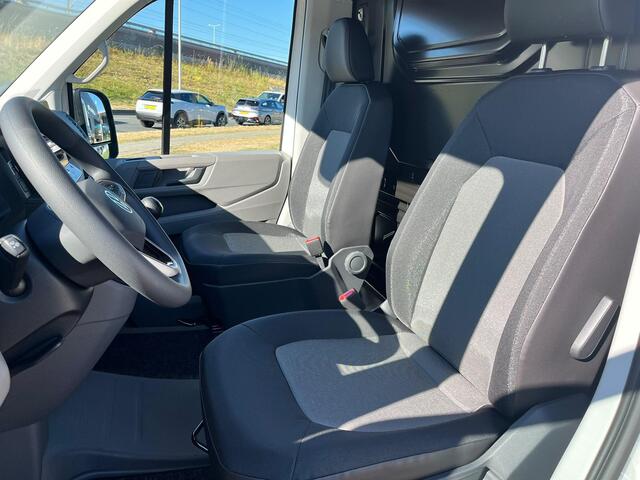 Volkswagen CRAFTER Bedrijfswagens L3H3 Trendline 103kW 140pk 3T GVW 6 versn.hand | BPM vrij | Volwaardig reservewiel | Trekhaak met vaste kogel | Stoelbekleding stof robuust |