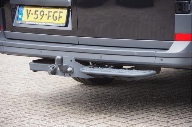 Volkswagen CRAFTER 35 2.0 TDI L3H3(L2H2) 3-ZITS, 177PK AUT. LED, TREKHAAK, STOELVERWARMING, ADAPT. CRUISE, CAMERA, NAVI, AIRCO, PARKEERSENSOREN, NL AUTO, NAP