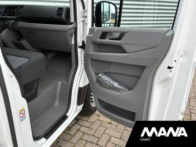 Volkswagen CRAFTER 35 2.0 TDI 140 pk L3H3 Automaat Airco Cruise Carplay Sensoren