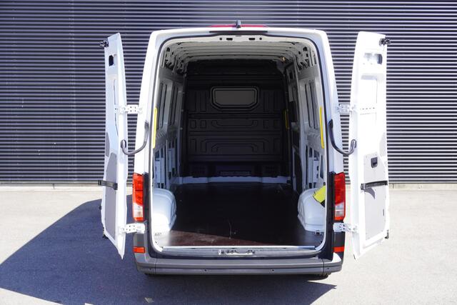 Volkswagen CRAFTER 180pk L4H3/L3H2 LED Apple Carplay Camera