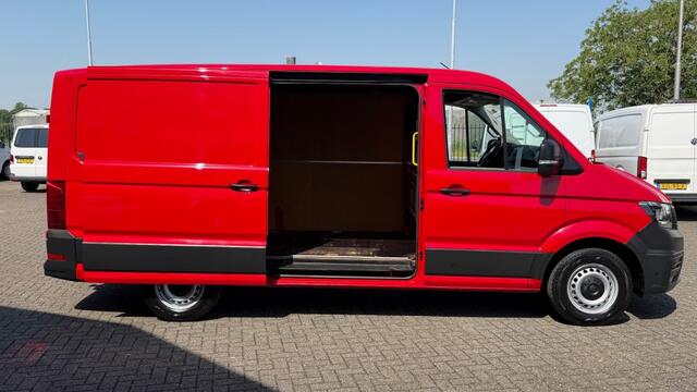 Volkswagen CRAFTER 2.0 TDI 130KW 177PK L3H2 EURO 6 3000KG TREKGEWICHT/ AIRCO/ CRUISE CONTROL/ TREKHAAK/ 100% DEALERONDERHOUDEN