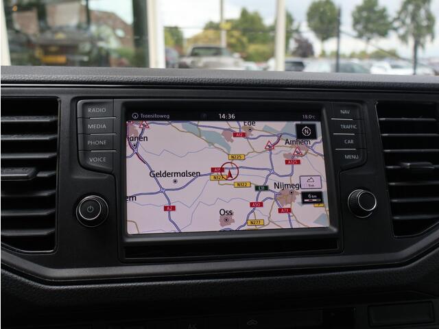Volkswagen CRAFTER 35 2.0 TDI 140 PK DSG L4H3 + 3000 KG TREKHAAK | CAMERA | CARPLAY | NAVIGATIE