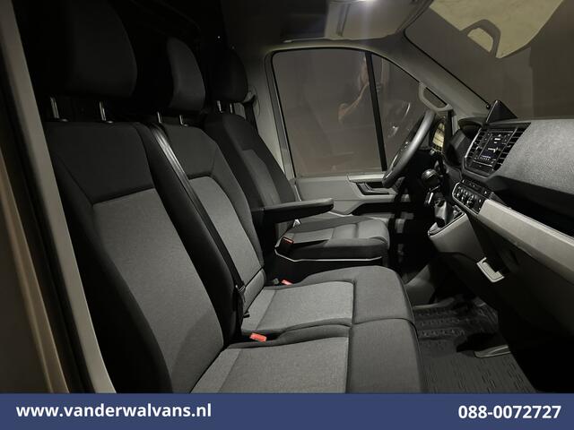 Volkswagen CRAFTER 2.0 TDI 141pk L3H3 L2H2 Euro6 Airco | Camera | Apple Carplay | Cruisecontrol | 3000kg Trekhaak Android Auto, Chauffeursstoel, Bijrijdersbank