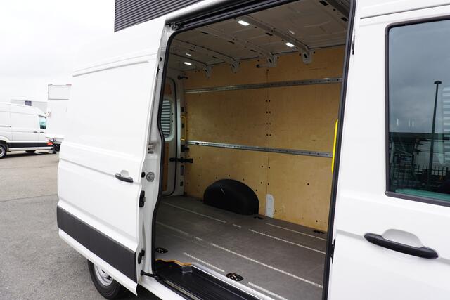 Volkswagen CRAFTER 35 140 PK L3H3 Airco PDC 270 Graden Deuren