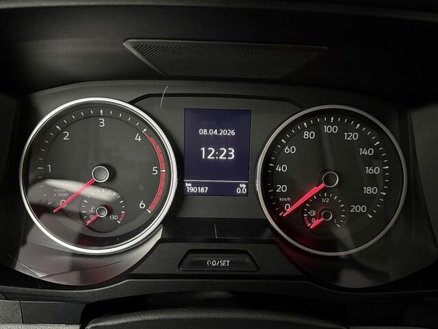Volkswagen CRAFTER 2.0TDi 177PK DSG Automaat L3H3 | Led | Executive Edition | Standkachel | Navigatie | Camera | Airco | Cruise