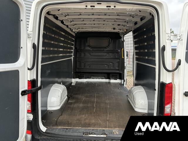 Volkswagen CRAFTER 30 2.0 TDI L3H2 Cruise Camera Carplay Trekhaak Voorruitverwarming