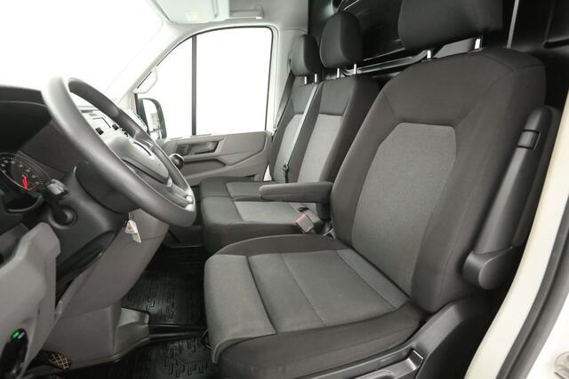 Volkswagen CRAFTER 2.0 TDI L3H2 140PK | Airco | Cruise | 3 Zits | Parkeersensoren